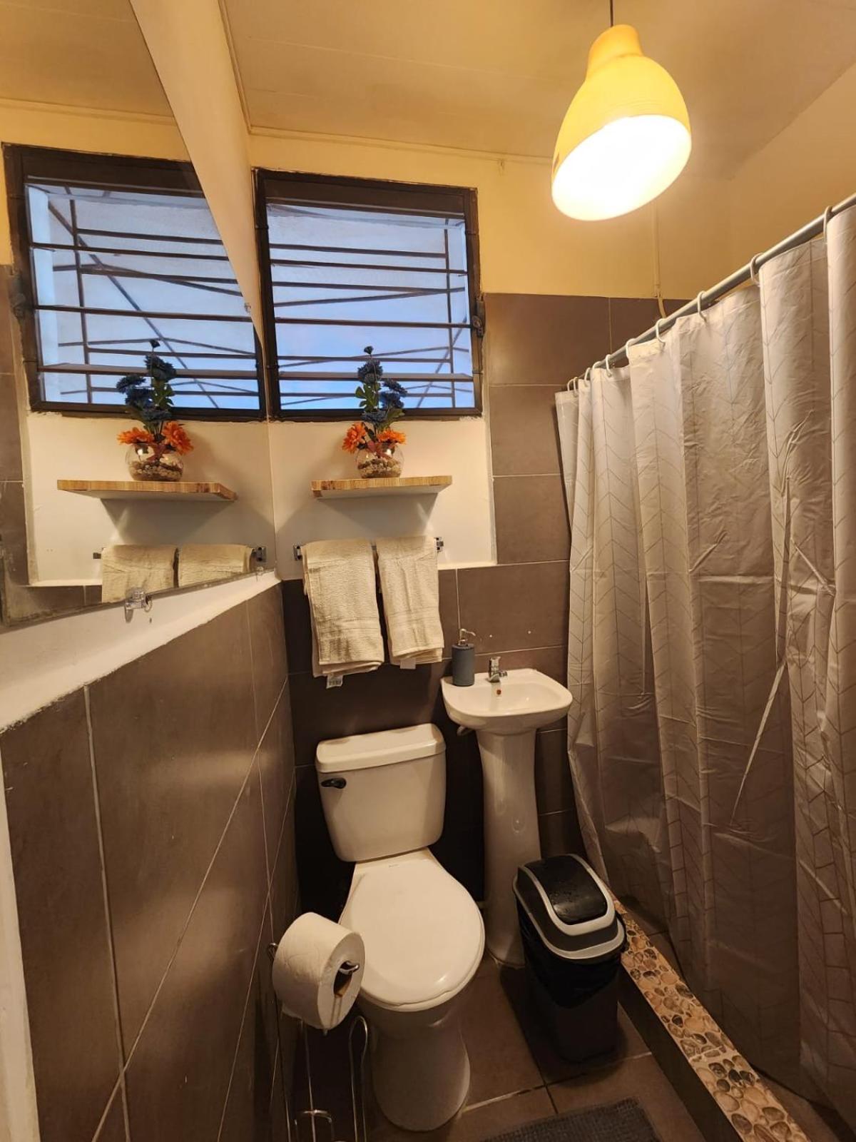 Mochila Urbana6 Homestay San Salvador