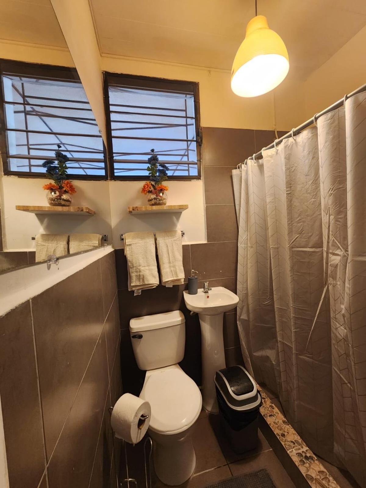 Mochila Urbana6 Homestay San Salvador